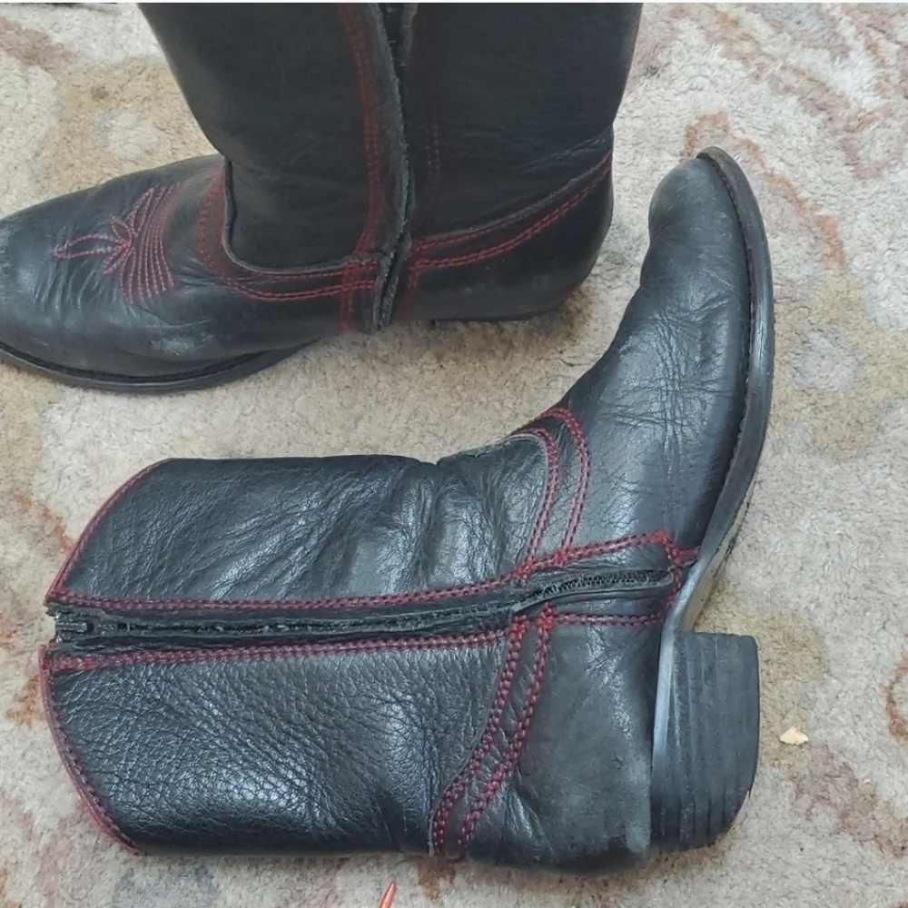Frye rodeo boys red stitch boots